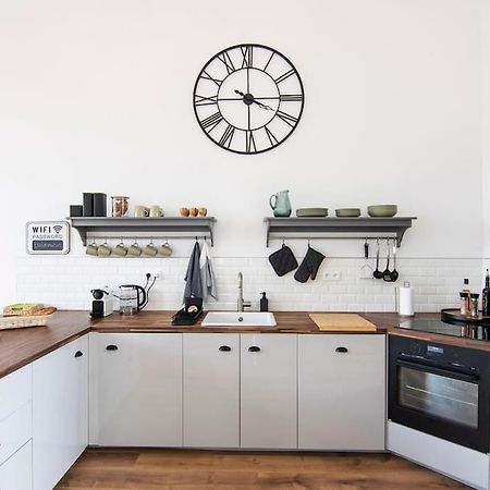 Treize Maison 3 Bed House In Centre Of Saint Severin Esterno foto